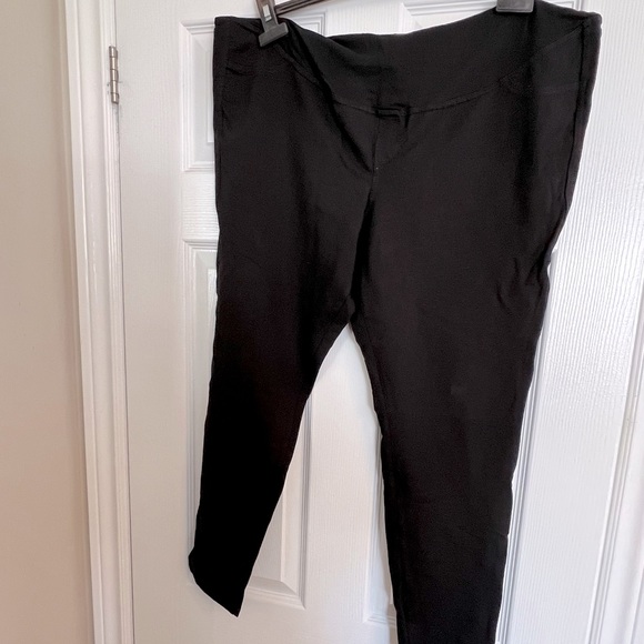 NWT - H&M Maternity Treggings - black colour size XXL - Picture 1 of 8